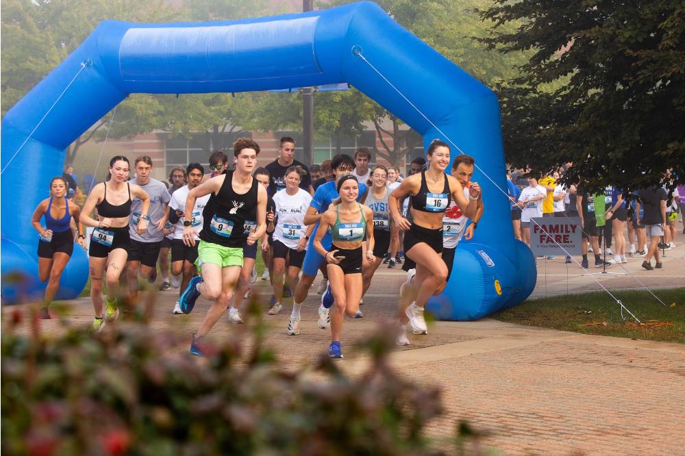 Participants running after starting event